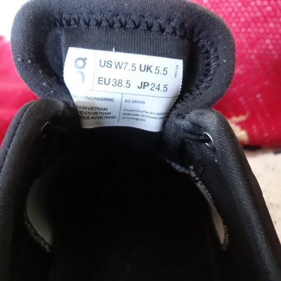 On Cloud 5 Running Shoe Size 7.5 Womens - Picture 5 of 5